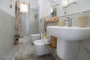 Vera's White Pearl Apartment