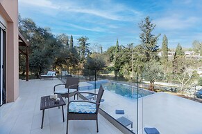 Villa Breeze & Villa Coco by Konnect Avlaki Beach