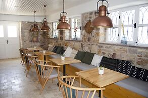 Min Ayvalık (Adults Only +12)
