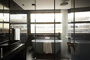 Teight Hotel