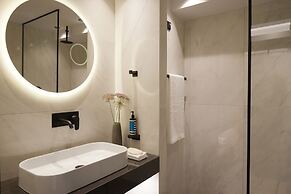 Teight Hotel