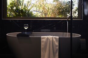 Teight Hotel