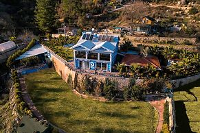 Dolphin Boutique Hotel & Restaurant