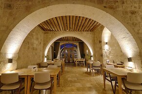 Solem Cave Suites