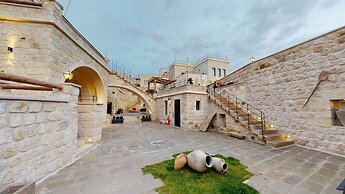 Solem Cave Suites