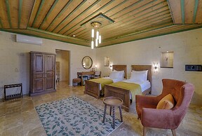 Solem Cave Suites