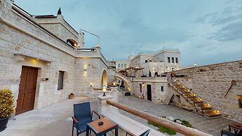 Solem Cave Suites