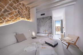 Legendary Suites