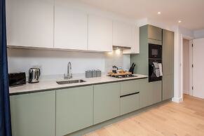 Watford Cassio Deluxe - Modernview Serviced Accommodation