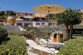 Cozy Pool Front Apartment With sea View Elia RU