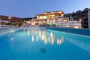 Cozy Pool Front Apartment With sea View Elia RU