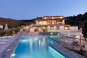 Spacious Villa With Private Jacuzzi Shared Pool and Amazing View RU