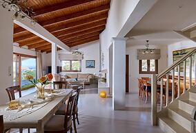 Spacious Villa With Private Jacuzzi Shared Pool and Amazing View RU