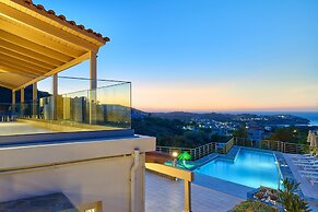 Spacious Villa With Private Jacuzzi Shared Pool and Amazing View RU