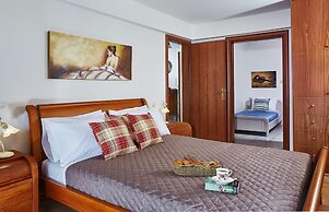 Spacious Villa With Private Jacuzzi Shared Pool and Amazing View RU