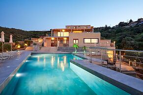 Spacious Villa With Private Jacuzzi Shared Pool and Amazing View RU