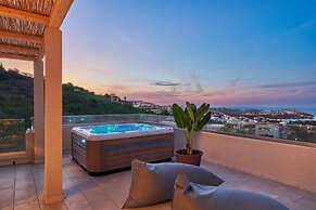 Spacious Villa With Private Jacuzzi Shared Pool and Amazing View RU