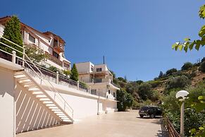 Spacious Villa With Private Jacuzzi Shared Pool and Amazing View RU