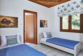 Spacious Villa With Private Jacuzzi Shared Pool and Amazing View RU