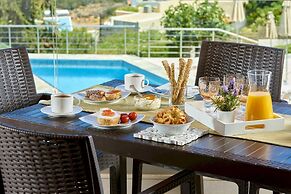 Spacious Villa With Private Jacuzzi Shared Pool and Amazing View RU