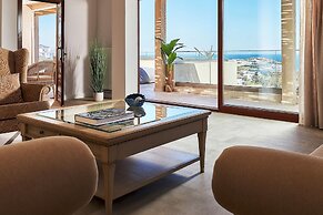 Spacious Villa With Private Jacuzzi Shared Pool and Amazing View RU