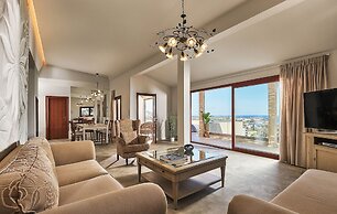 Spacious Villa With Private Jacuzzi Shared Pool and Amazing View RU