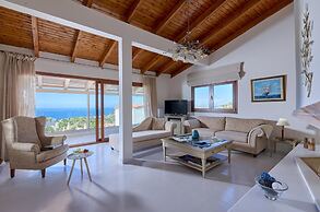 Spacious Villa With Private Jacuzzi Shared Pool and Amazing View RU