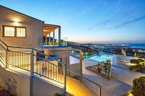 Spacious Villa With Private Jacuzzi Shared Pool and Amazing View RU