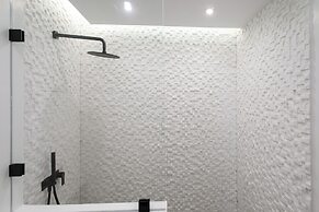 Majo Suites Hotel