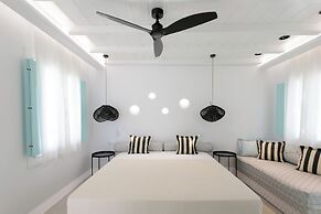 Majo Suites Hotel