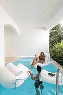 Majo Suites Hotel