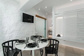 Majo Suites Hotel