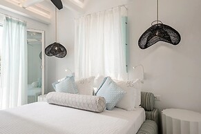 Majo Suites Hotel