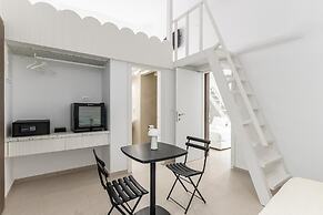 Majo Suites Hotel