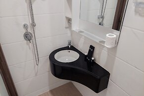 Nice And Comfort Studio Room At Sky House Bsd Apartment