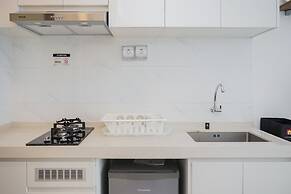 Nice And Cozy Studio At Sky House Bsd Apartment