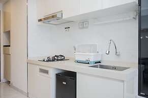 Elegant And Comfy Studio At Sky House Bsd Apartment