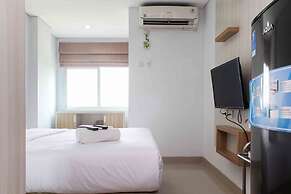 Cozy And Tidy Studio At The Enviro Apartment