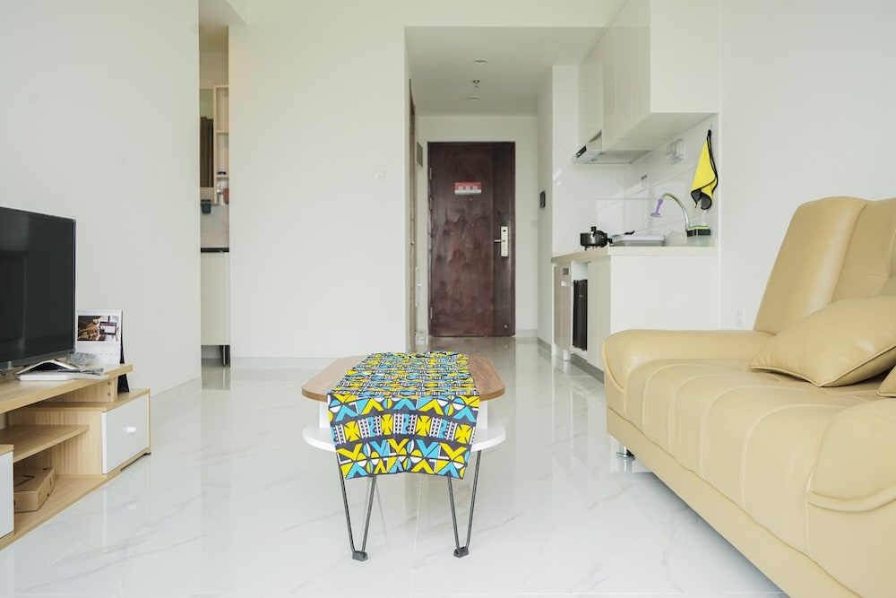 Elegant And Strategic 2Br Sky House Bsd Apartment