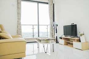 Elegant And Strategic 2Br Sky House Bsd Apartment