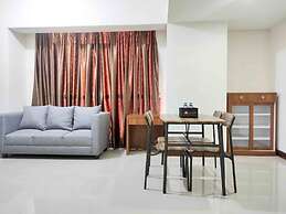 Big And Comfy 3Br At Vida View Apartement