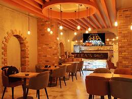 The Golden Pera's Hotel & Spa