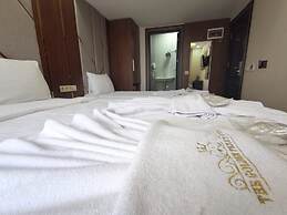 The Golden Pera's Hotel & Spa