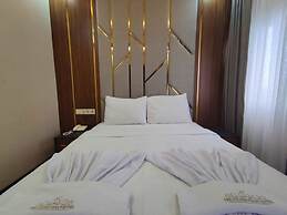 The Golden Pera's Hotel & Spa