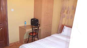 Esstana Hotel