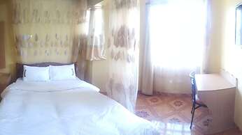 Esstana Hotel