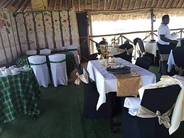 Little Amanya Camp