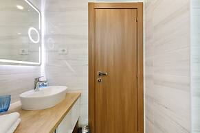 Dominus, Modernly Decorated Suite in City Center