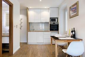 Dominus, Modernly Decorated Suite in City Center