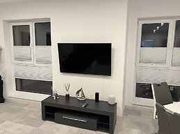 Stunning 3-Room Penthouse W10+W11